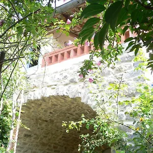  Hébergement de vacances Authentique Individuelle Maison De Village Ardéchoise à La Voûte