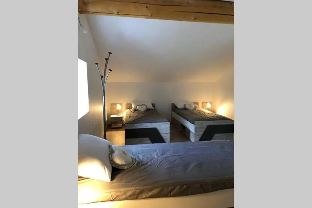 Maison De Charme Avec Piscine Couverte Et 9000M2 Les Vans Francie