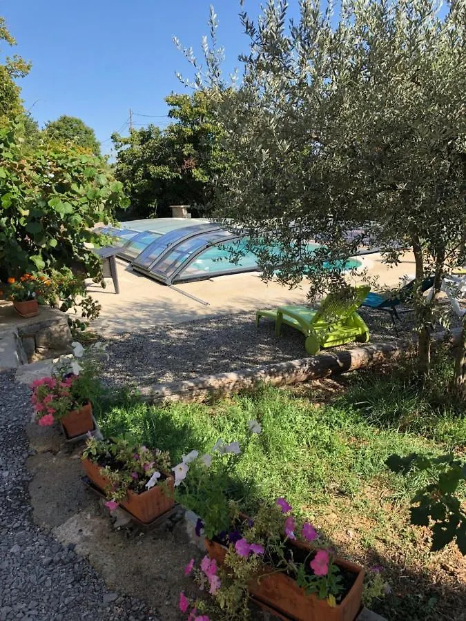 Maison De Charme Avec Piscine Couverte Et 9000M2 Les Vans 0*,  Francie